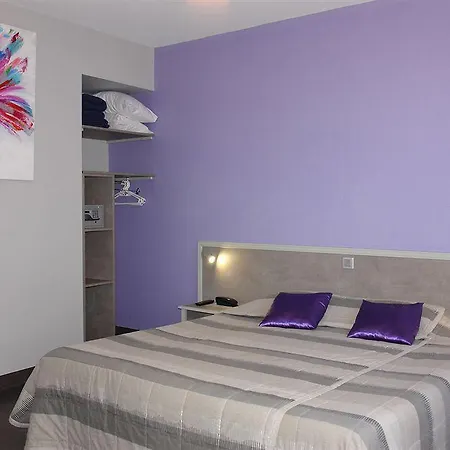 Barnea 3* Μπιαρίτζ